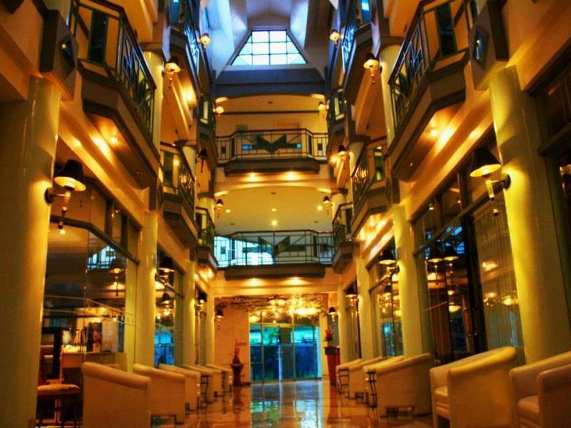 Royal Am Rei Hotel By Reddoorz Bacolod Exterior foto